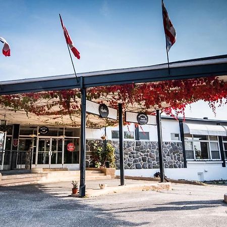 Hotel La Caravelle Baie-Comeau Eksteriør billede