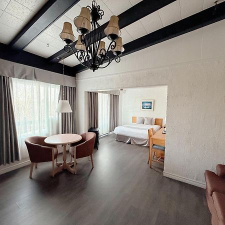 Hotel La Caravelle Baie-Comeau Eksteriør billede