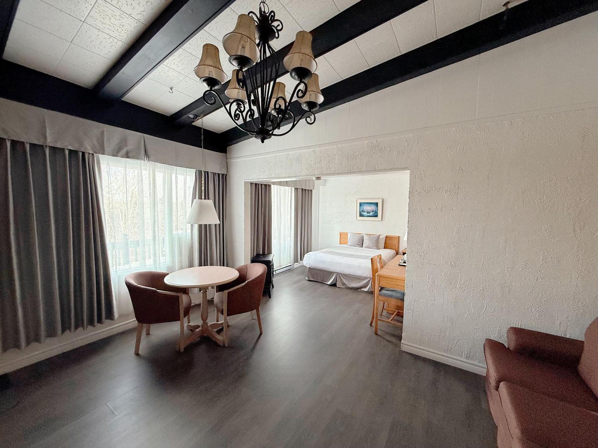 Hotel La Caravelle Baie-Comeau Eksteriør billede